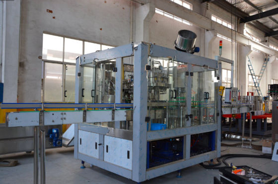 SUS304 3 In 1 2000BPH Pet Bottle Soda Filling Machine